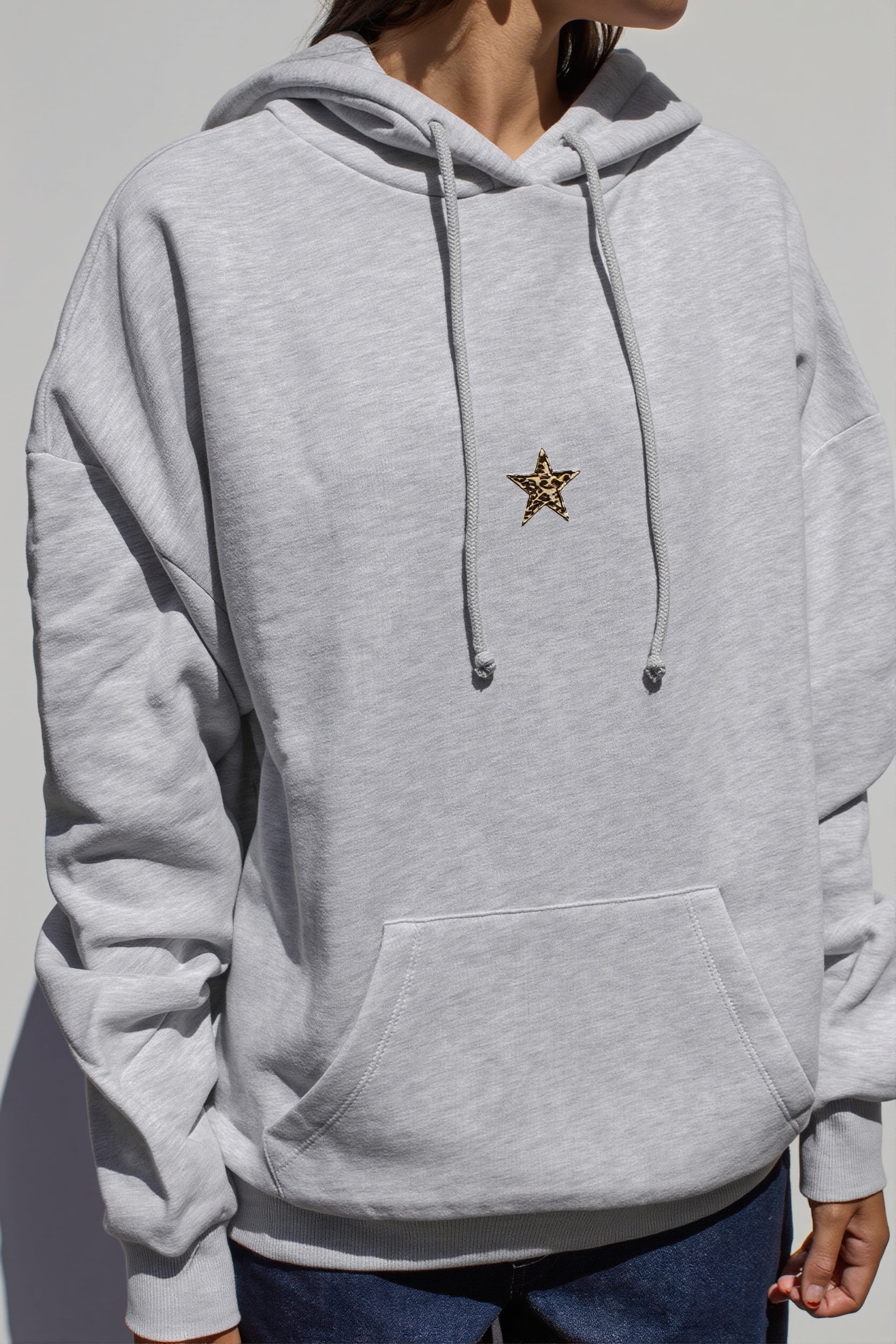 leopard-star-patch-pullover-hoodie