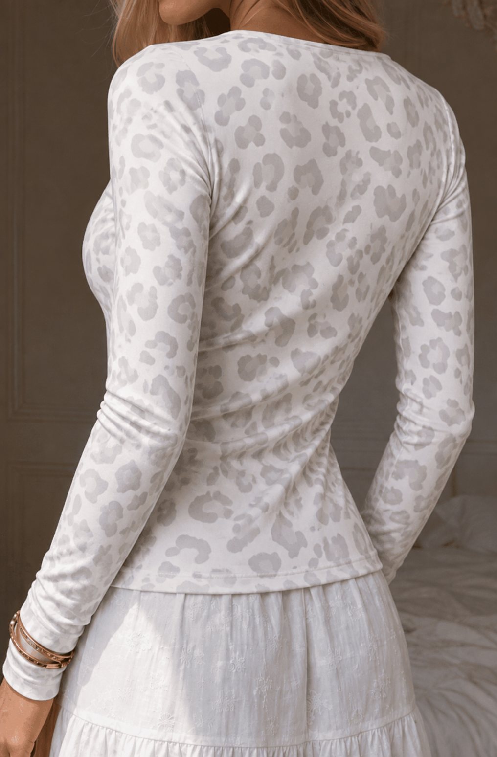 leopard-fitted-long-sleeve-tee