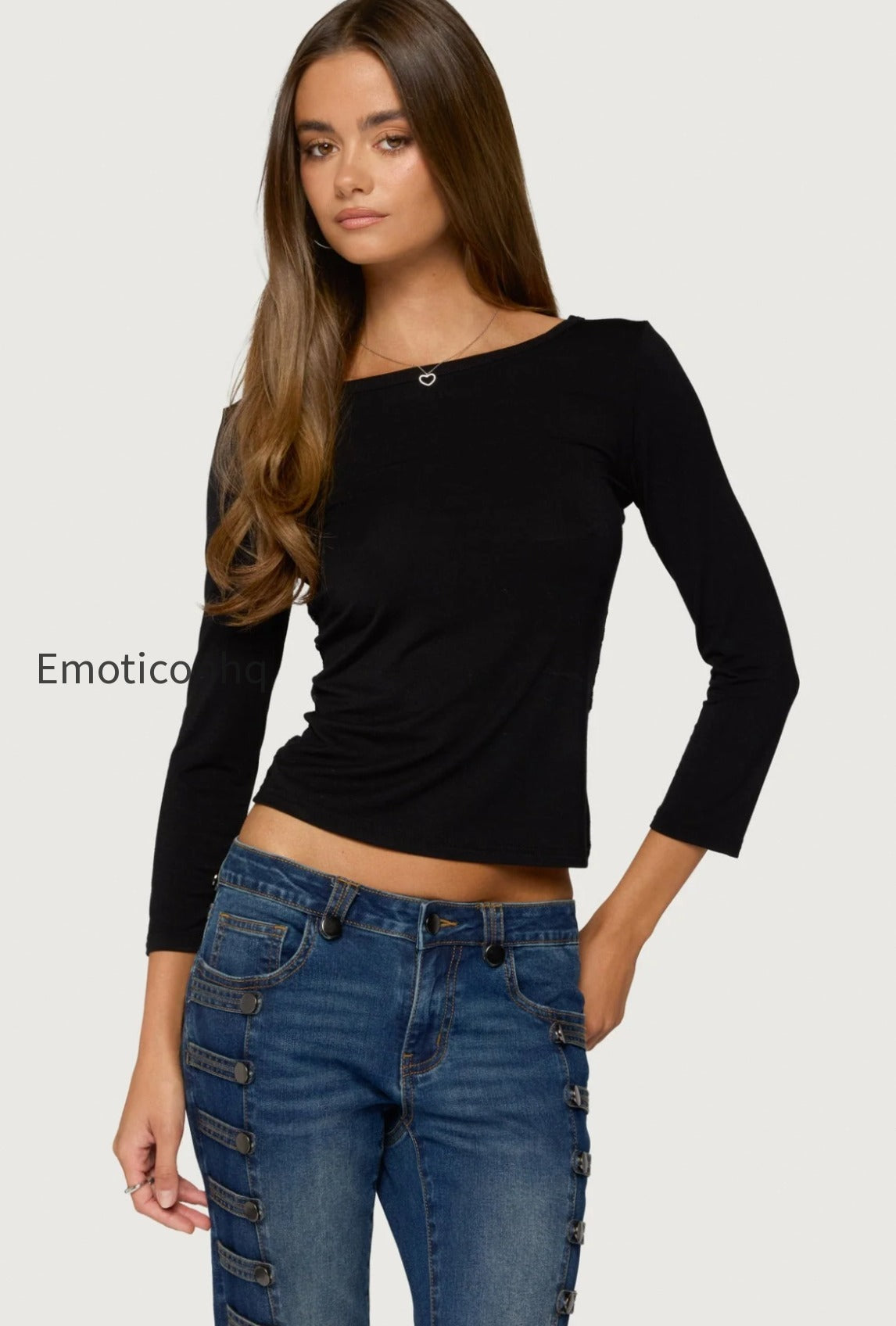 s25683_black