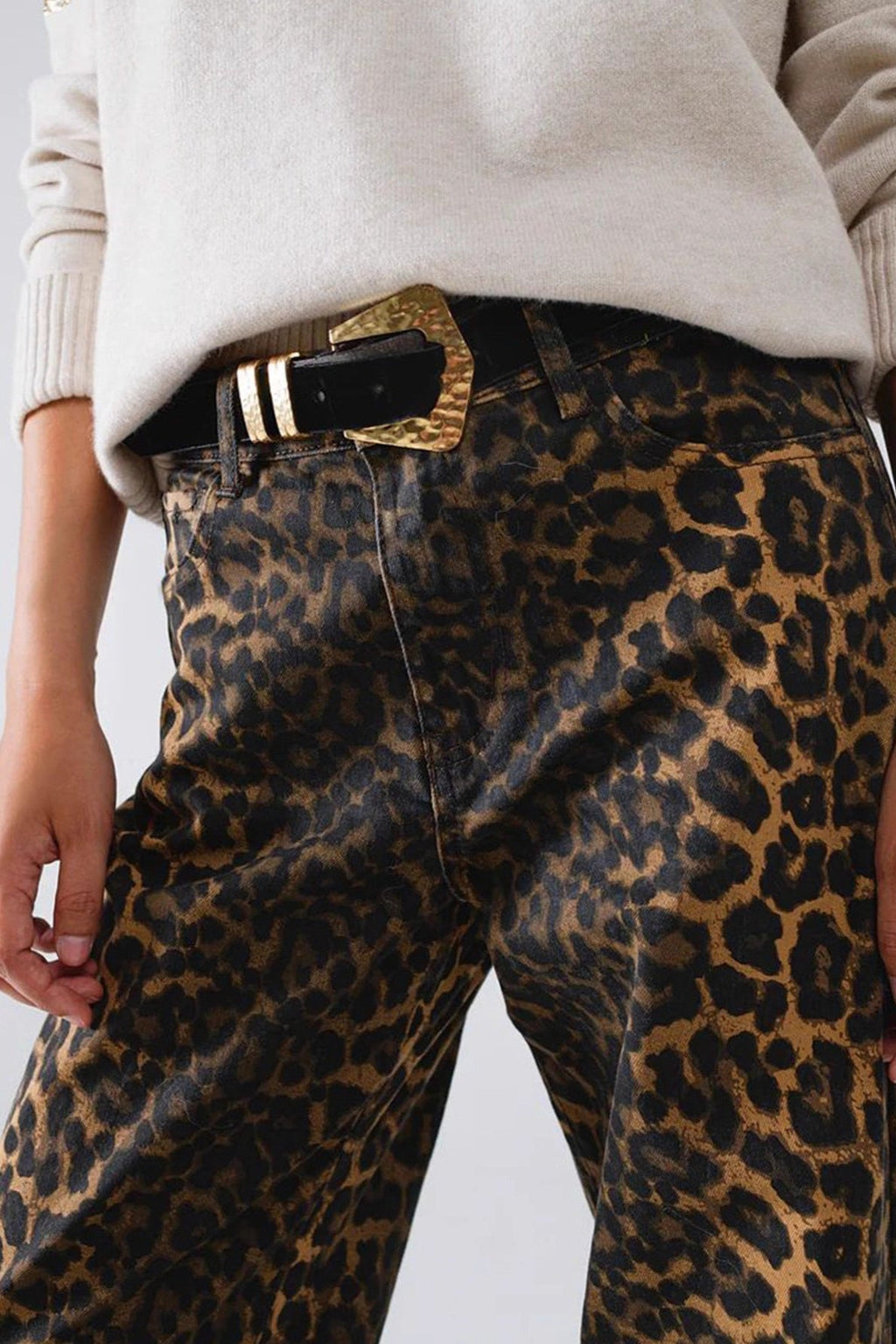 leopard-chic-straight-leg-jeans