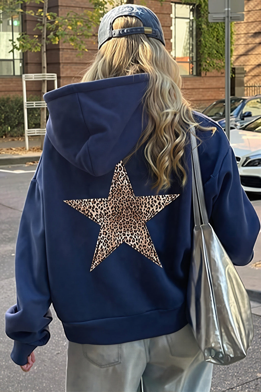 leopard-star-patch-pullover-hoodie