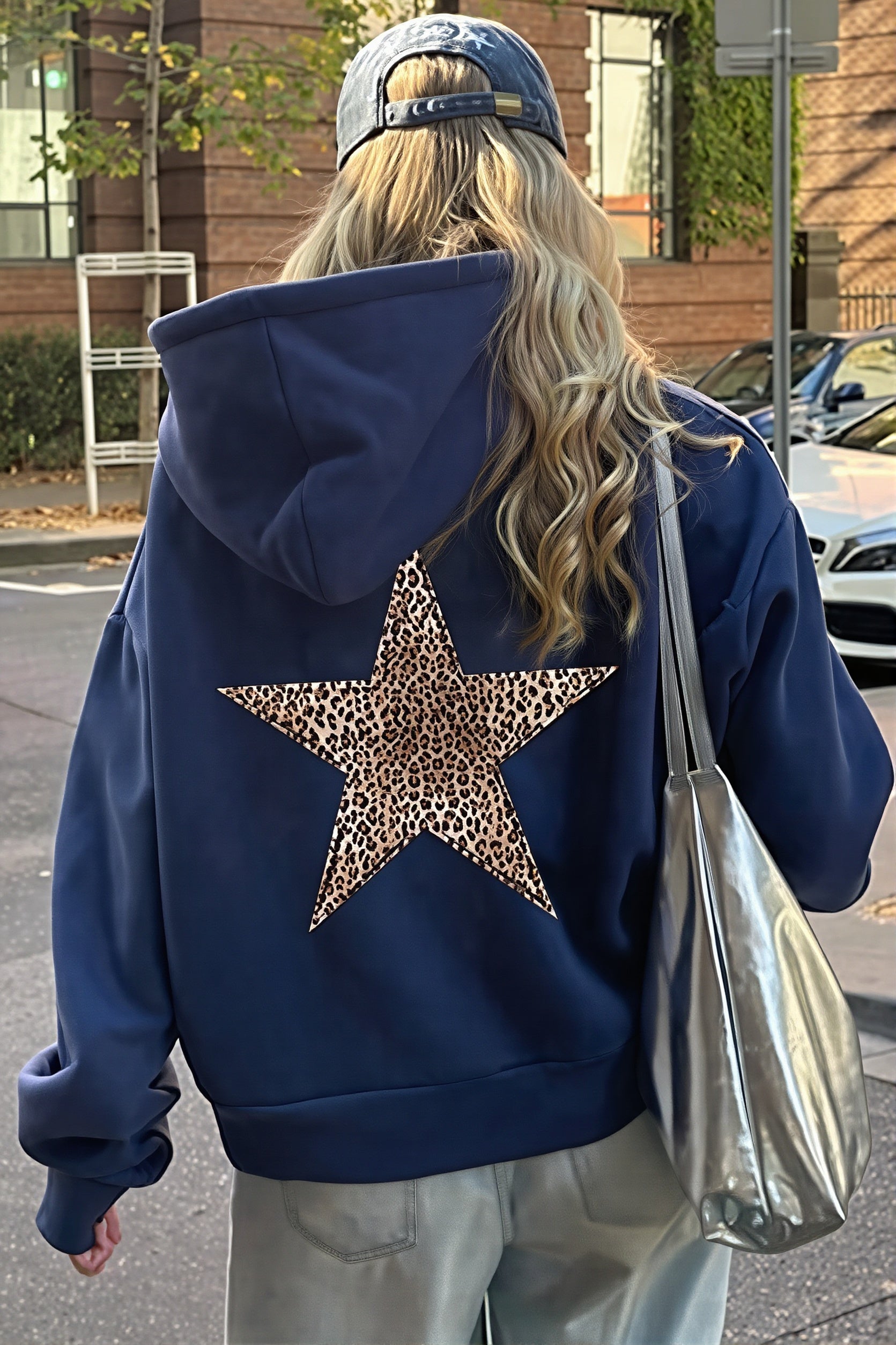 leopard-star-patch-pullover-hoodie