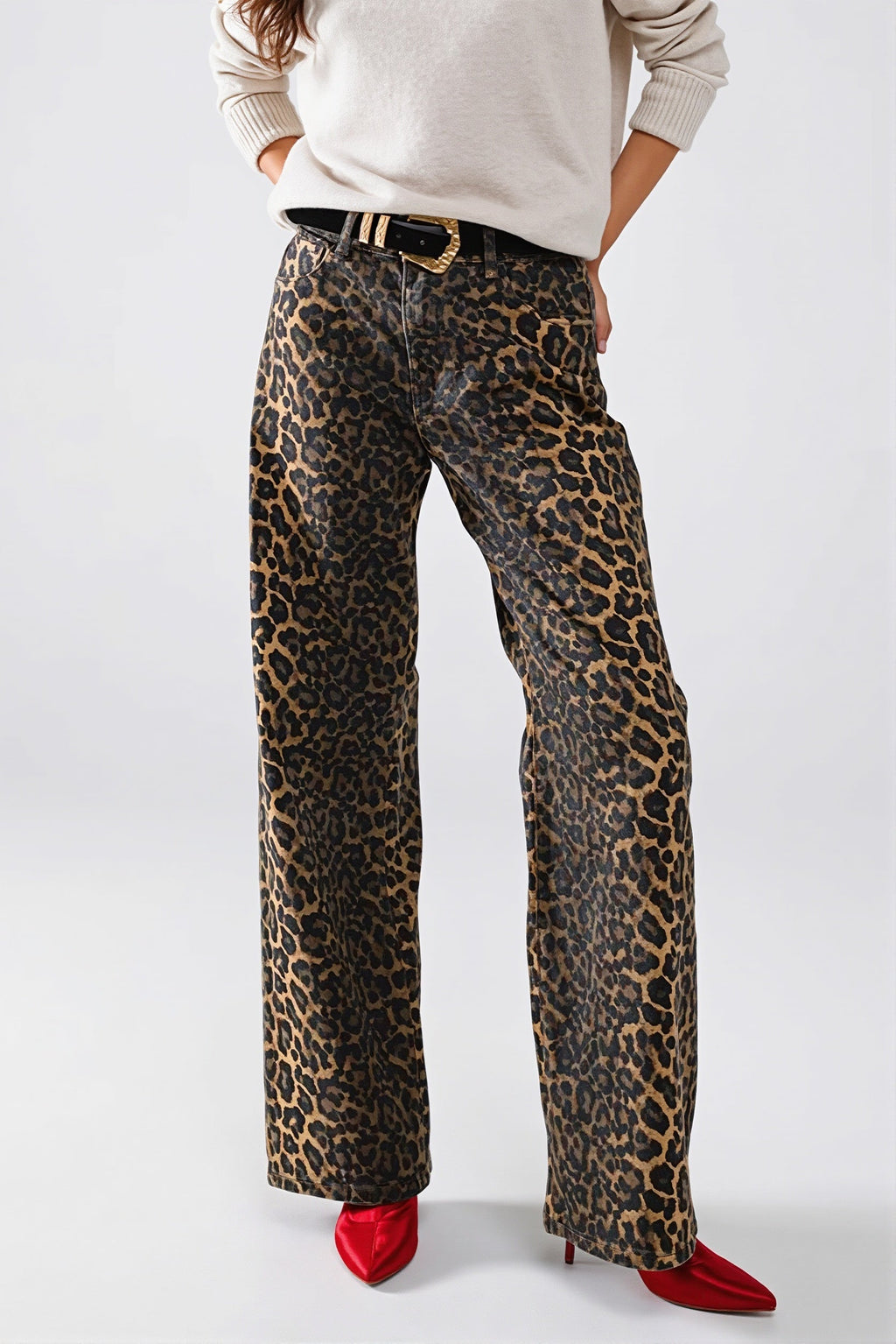 leopard-chic-straight-leg-jeans