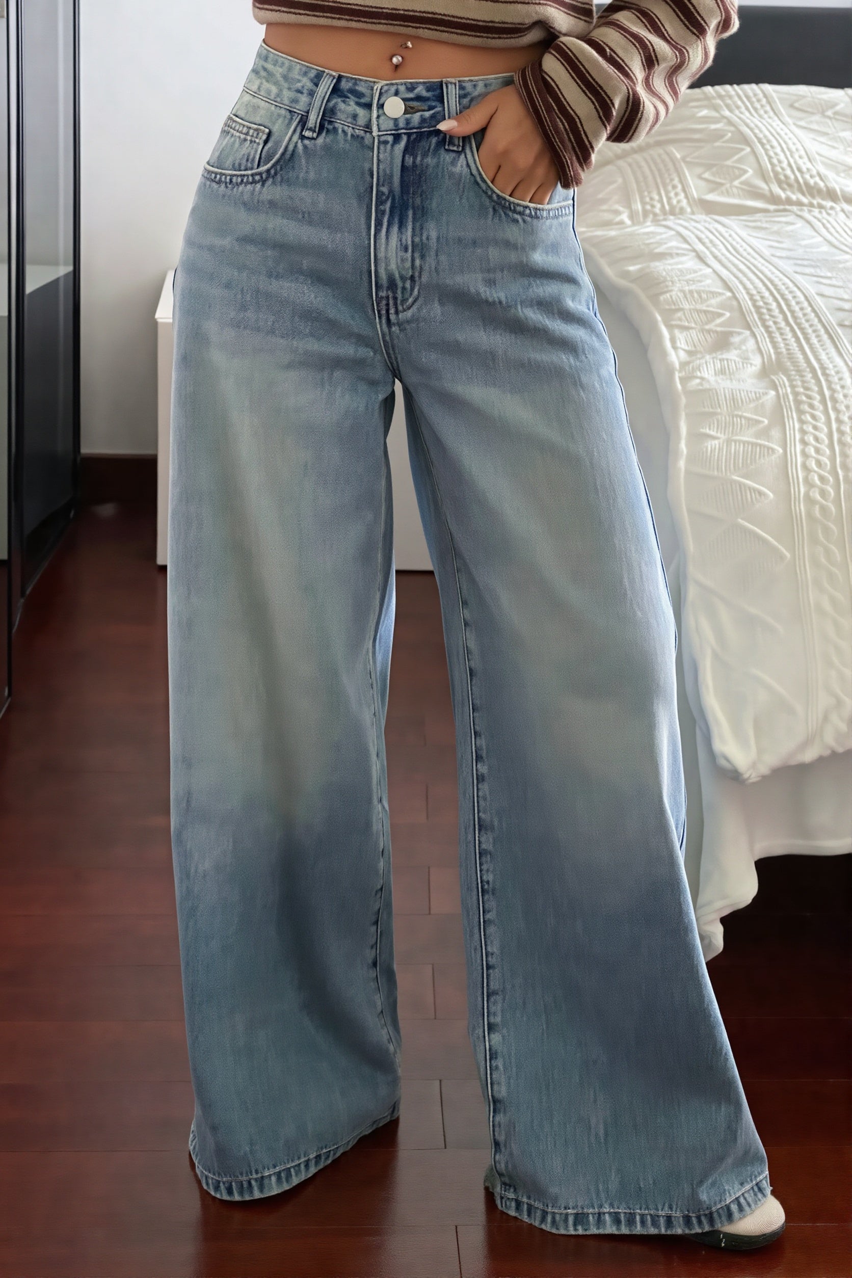 star-patch-wide-leg-jeans