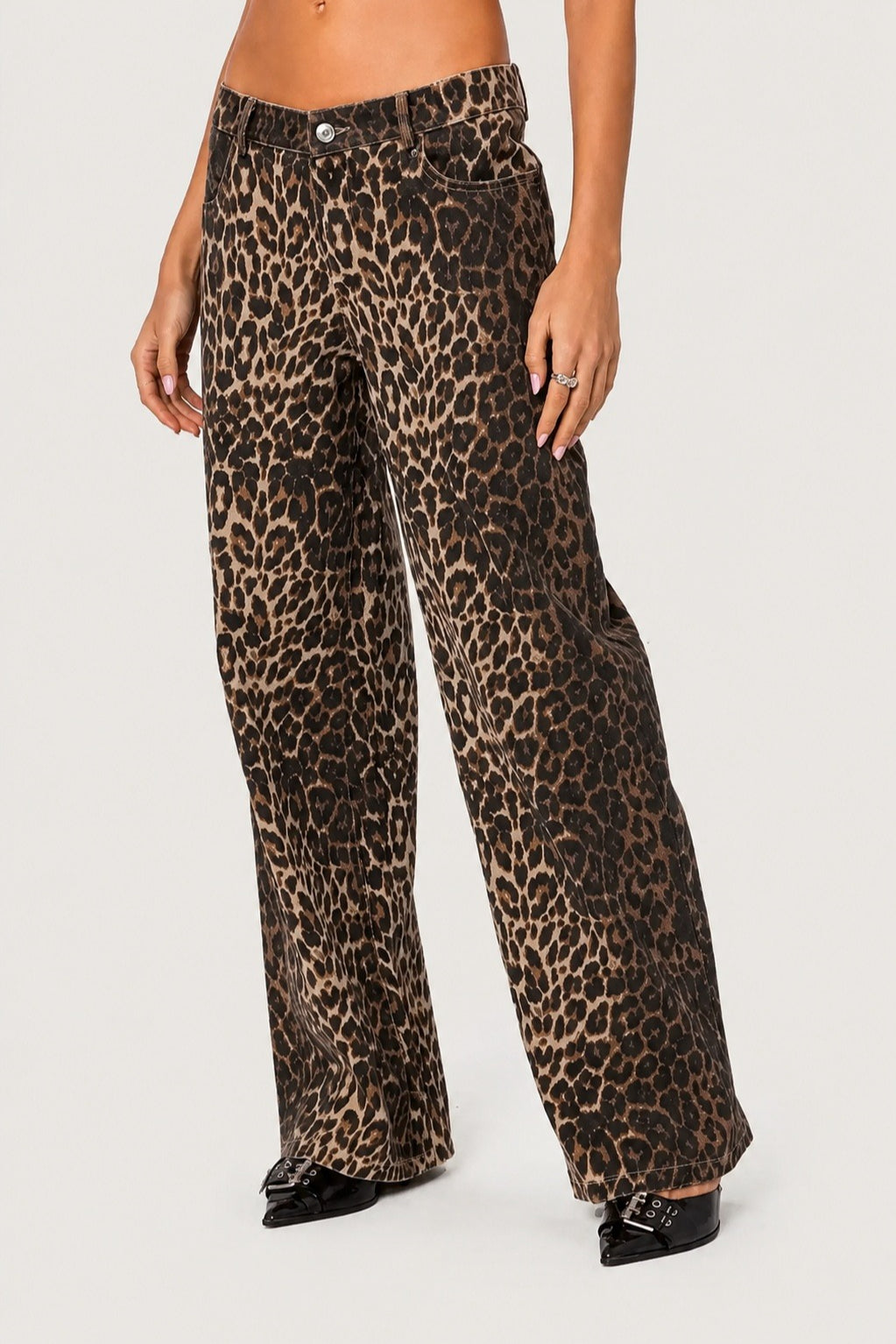 leopard-print-straight-leg-jeans